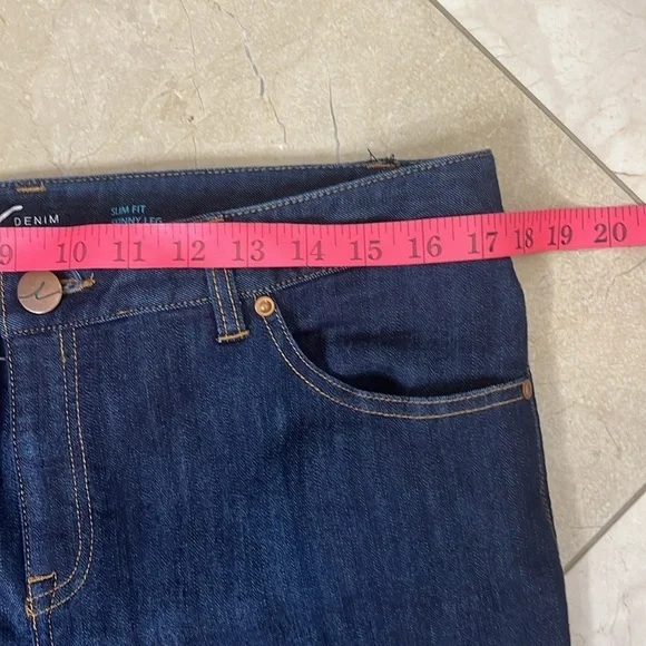 ⭐️ INC Denim slim fit skinny leg jeans - size 4 - Picture 5 of 10